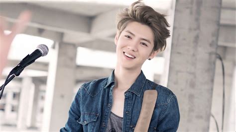 chinese pop star lu han announced his relationship which brought weibo down pandaily