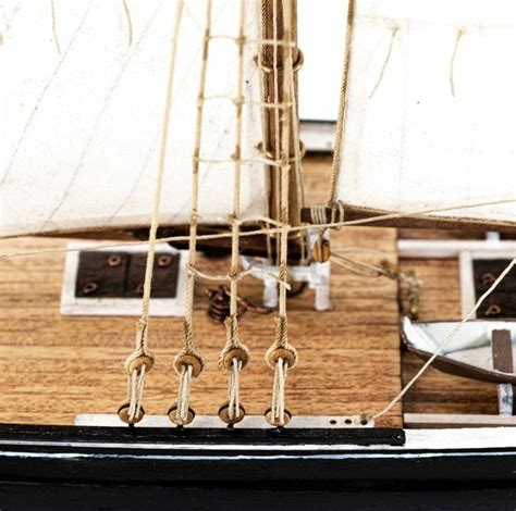 Bluenose Model Ship Kit Fishing Schooner 1921 Amati 1477