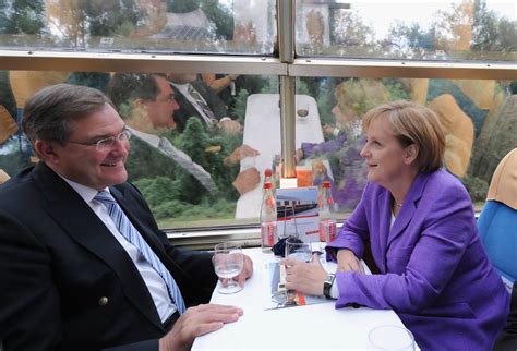 Vor ihrem sommerurlaub hat sich bundeskanzlerin angela merkel am freitag, den 18. Angela Merkel and Franz Josef Jung Photos Photos - Merkel ...