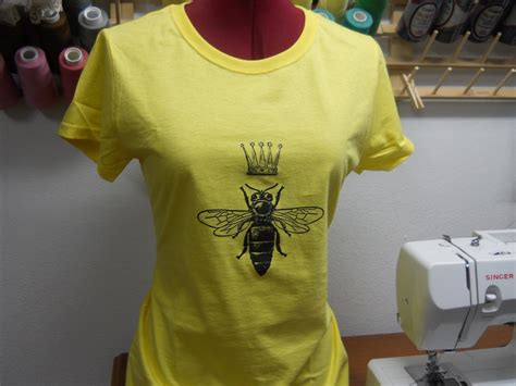 Queen Bee Womens Graphic Yellow Cotton Tee Shirt