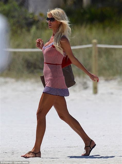 Model Victoria Silvstedt Shows Off Her Toned Legs As She Works Up A