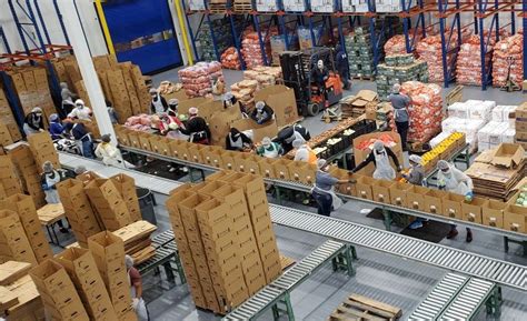 Ds Smith To Supply 750000 Produce Boxes To Families In Need In