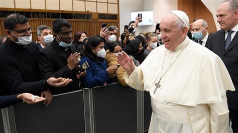 Il Papa Ai Dipendenti Vaticani Pregate Per Una Comunit Di Lavoro Pi