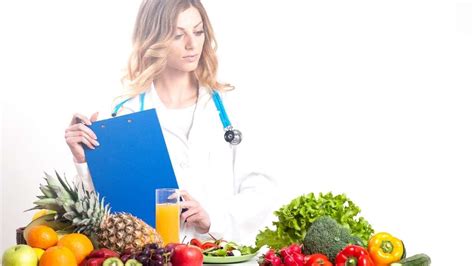 Why You Should Consult A Nutrition Consultant For Better Health