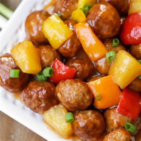 Feast Your Eyes Juicy Sweet And Sour Meatballs With Pineapple Chunks