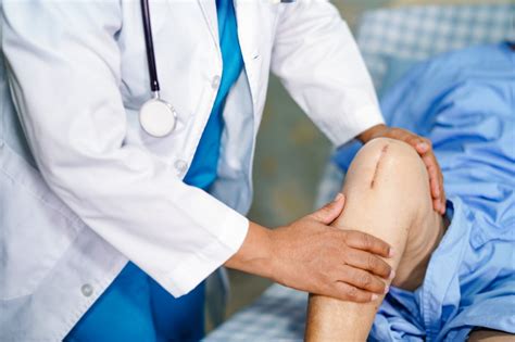 Benefits Risks And Costs Of Getting Knee Replacement Surgery In India