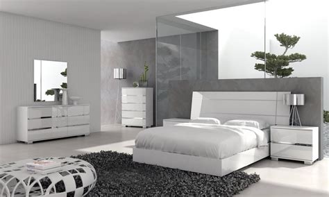 Contemporary, modern & mid century bedroom furniture. Bedroom Sets - Taking Modern Art to Bed - The WoW Style