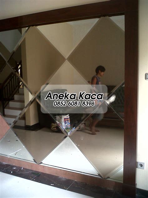 180,000 m² 12 kaca cermin 5 mm rp. TOKO ANEKA KACA: Pemasangan Kaca / Cermin / Tempered Glass ...