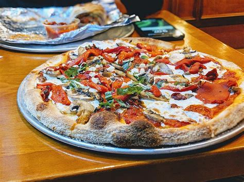 The 10 Best Pizzerias Around Putnam County New York