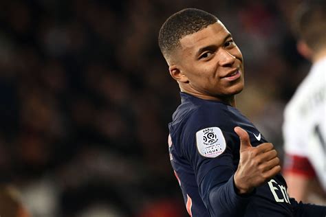 PSG 'Willing to Move Everything to Keep Mbappé' Claims French Football Journalist - PSG Talk