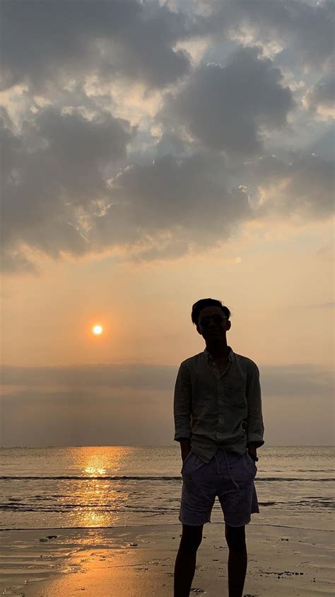 Proses jatuh cinta terkadang bikin seseorang jadi punya pola pikir nggak masuk akal. Senja🧡 | Perjalanan malam, Fotografi, Fotografi jalanan