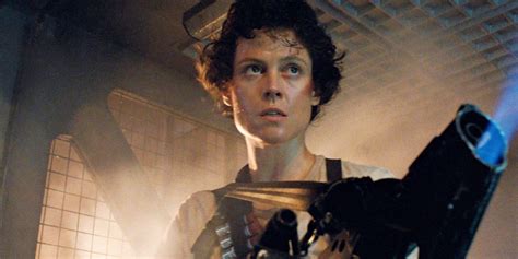 Aliens Is Sigourney Weavers Favorite Movie In The Franchise