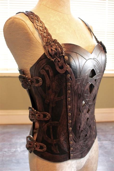 Really Love What 12reign Is Doing On Etsy Leather Armor Leather