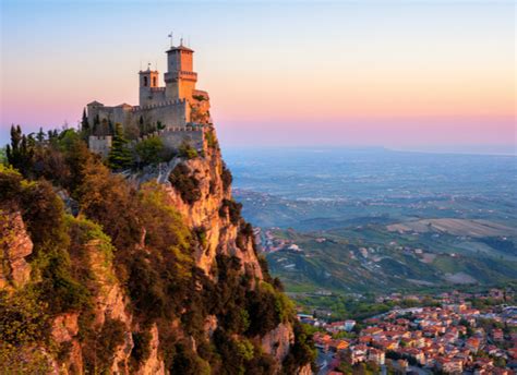 San marino (officially the republic of san marino) is the third smallest country in europe (after the holy see city and monaco), and claims to be the world's oldest republic. Passagens para San Marino em Promoção | Submarino Viagens