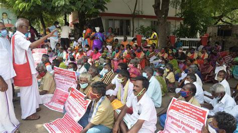 Sanitary Workers And Oht Operators Seek Salary Hike The Hindu
