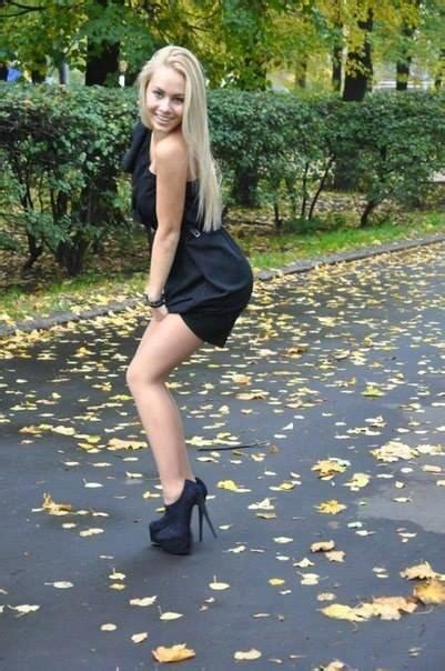 Girls In High Heels On Twitter Sexy Blonde Girl In Dress And High