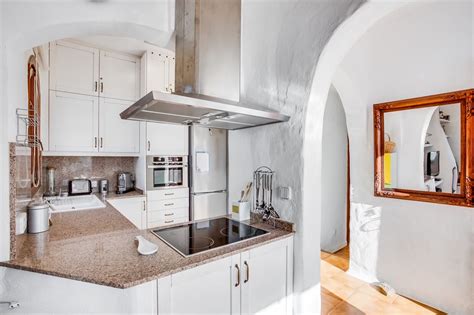 Casa chalet en venta playa de las tres piedras chipiona. Apartamento en primera línea en venta en Playas de Fornells con licencia de alquiler