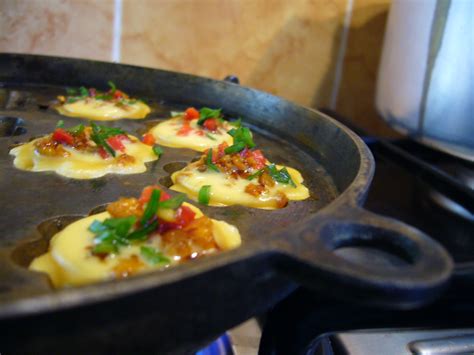 1 cawan tepung gandum 1 1/2 cawan santan 1 helai daun pandan pewarna hijau secubit garam gula untuk int. Kuih Cara Berlauk Tanpa Santan - Woodwork Samples