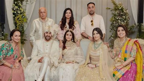 Neetu Kapoor Wishes Samdhan And Samdhiji Soni Razdan Mahesh Bhatt On Wedding Anniversary See