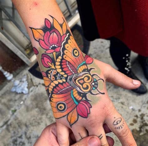Neo Traditional Hand Tattoo In 2020 Traditional Hand Tattoo Moth
