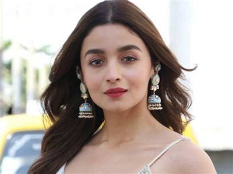 Heres What Alia Bhatt Had To Say About Working With Ss Rajamouli