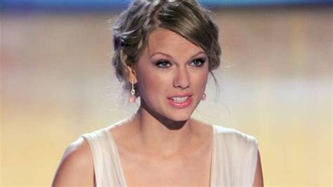 Sex Tape Scandal Taylor Swifts Publicist Shocks Us Journalists Herie