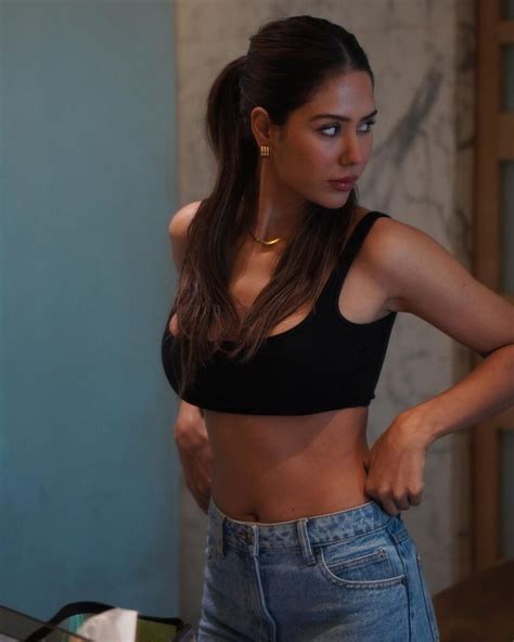 Sonam Bajwa Hot And Sexy Photos You Should Check Out Flickonclick