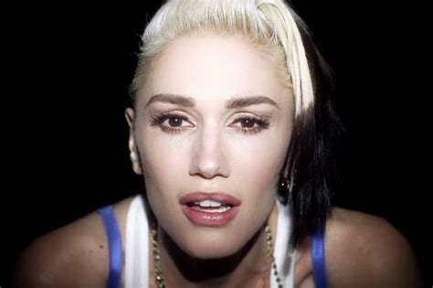 Cry With Gwen Stefani In Her New Music Video Gwen Stefani Music Gwen