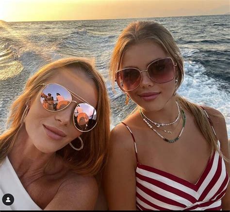 Amanda Holden 51 Stuns With Lookalike Daughters Lexi And Hollie In Dreamy Holiday Snaps