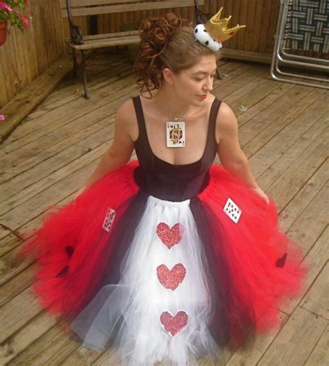 Pin By Alexa Vargas On Alice In Wonderland Queen Of Hearts Costume