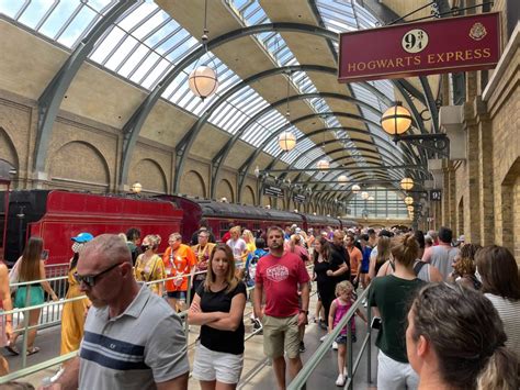 Photos Hogwarts Express Cabins Now Fully Loaded With 8 Guests Each At