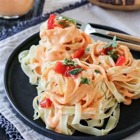 Tagliatelle with a creamy and flavorful red pepper ricotta sauce ...
