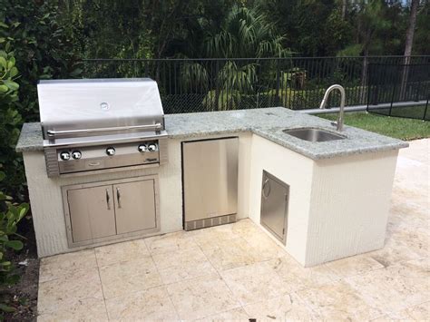 Outdoor Kitchens Islands Ready Made And Custom Outdoor Kitchen Island