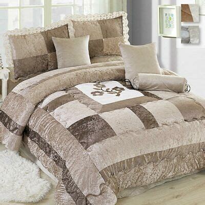 Voglio ringraziare le molte agili dita che hanno prodotto migliaia di splendide coperte e specialmente alle dita non più tanto veloci delle nostre sorelle più anziane che hanno lavorato instancabilmente per fare trapunte tanto necessarie. Trapunta Piumone invernale Magda in velluto Matrimoniale ...