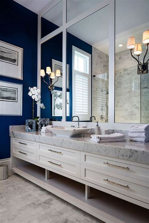 15 Bathrooms With Beautiful Statement Mirrors