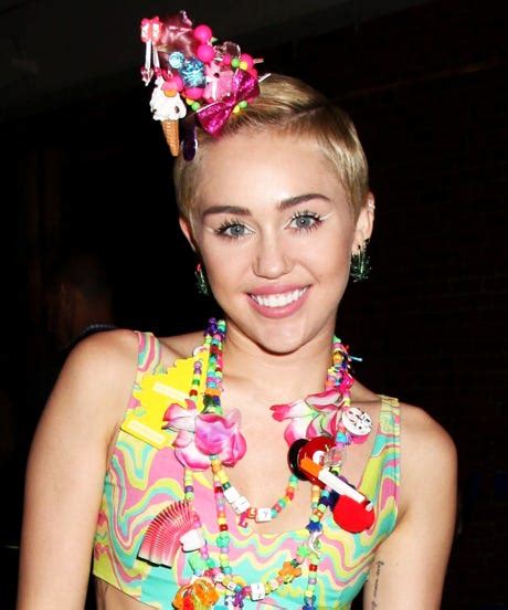 Miley Cyrus Mac Makeup Collection Viva Glam 2015
