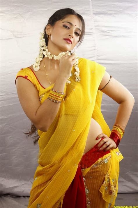 hot actress anushka shetty hot navel in saree