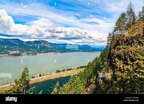 Columbia River Gorge Near Portland In Oregon Stock Photo Alamy