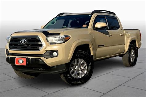 Pre Owned 2017 Toyota Tacoma Sr5 Double Cab 5 Bed V6 4×4 At Crew Cab