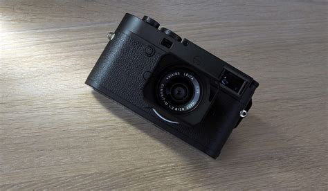 Review Leica M Monochrom Razor Sharp Black And White Camera