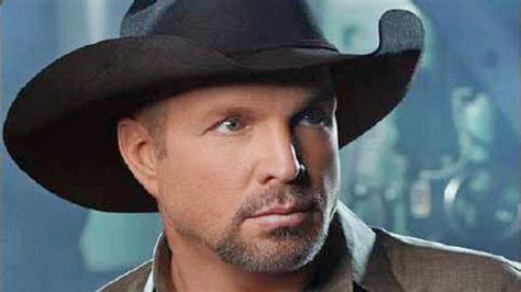 Garth Brooks Rolls Out Bigger Better Screens And Stage Your Brand Of