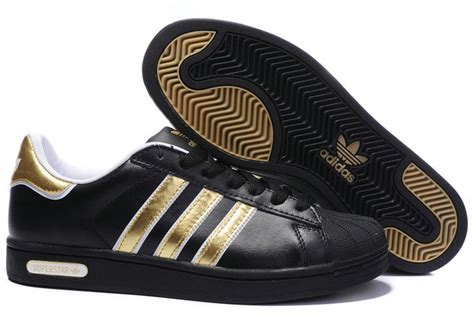 Dassler started a shoe company in herzogenaurach, germany, in 1924, and he scored. Adidas Superstar 2 5 Shoes black gold | Nike running shoes ...