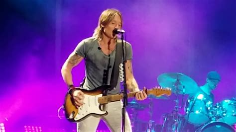 Keith Urban Somewhere In My Car Country USA 2018 YouTube