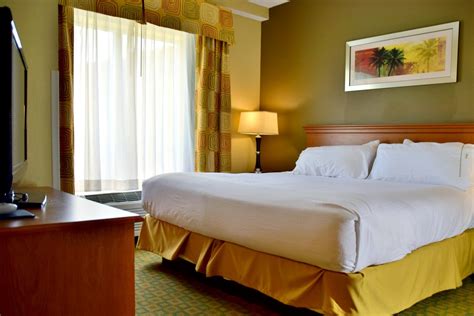 Holiday inn hotels & resorts on travopedia. Holiday Inn Express & Suites - Tavares / Leesburg | HDG Hotels
