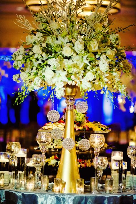 Gold Wedding Theme The Best Ways To Use Gold As The Theme Of Your Wedding