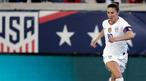 Us Soccer Star Carli Lloyd Announces Retirement