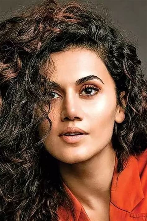 Taapsee Pannu Takes A Dig At Koffee With Karan My Sex Life Isnt Interesting Enough To Be