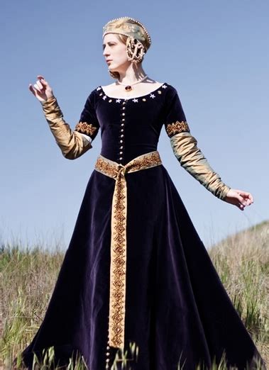 Devilinspired Medieval Dresses Medieval Clothing Of Noble Women