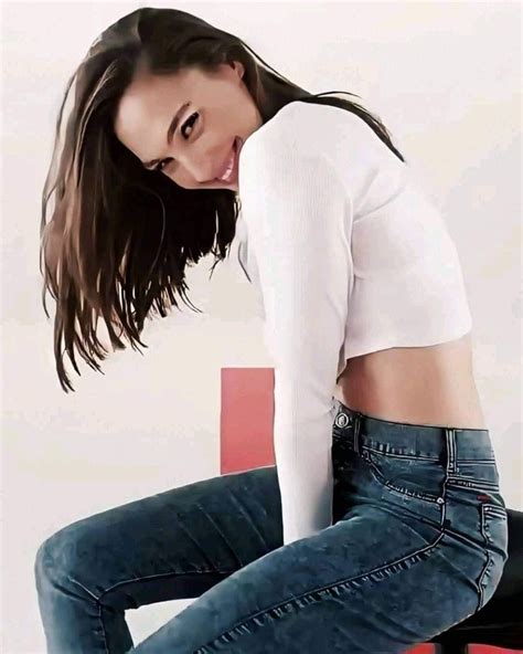 Gal Gadot Gal Gadot Smile And Laugh Appreciation Thread 11 Smilingiscontagious Page 5 Fan