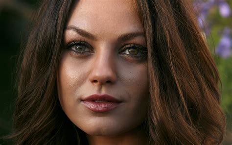 Mila Kunis Full Hd Wallpaper And Background Image 1920x1200 Id615399